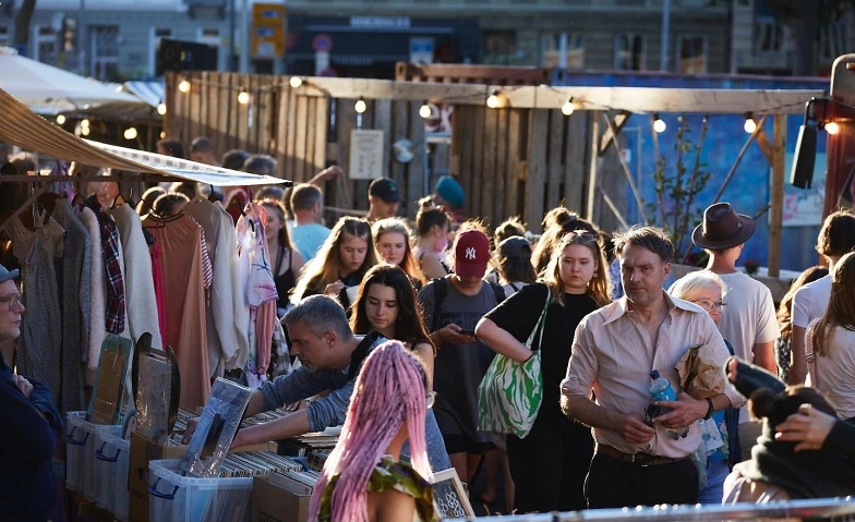 Event-Image for 'Nachtflohmarkt Rindermarkthalle St. Pauli'