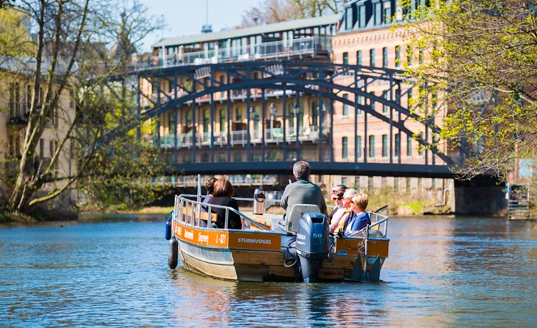 Gro&szlig;e Entdeckertour - Kanalrundfahrt &amp; Gro&szlig;e Stadtrundfahrt ${singleEventLocation} Billets