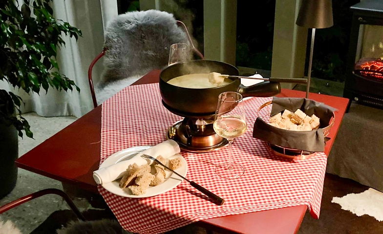 Event-Image for 'Fondue im Garten Pavillon'