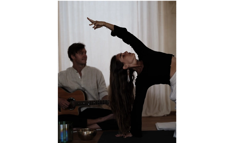 Event-Image for 'FLOW WITHIN: A Journey of Somatic Movement with Live Music'